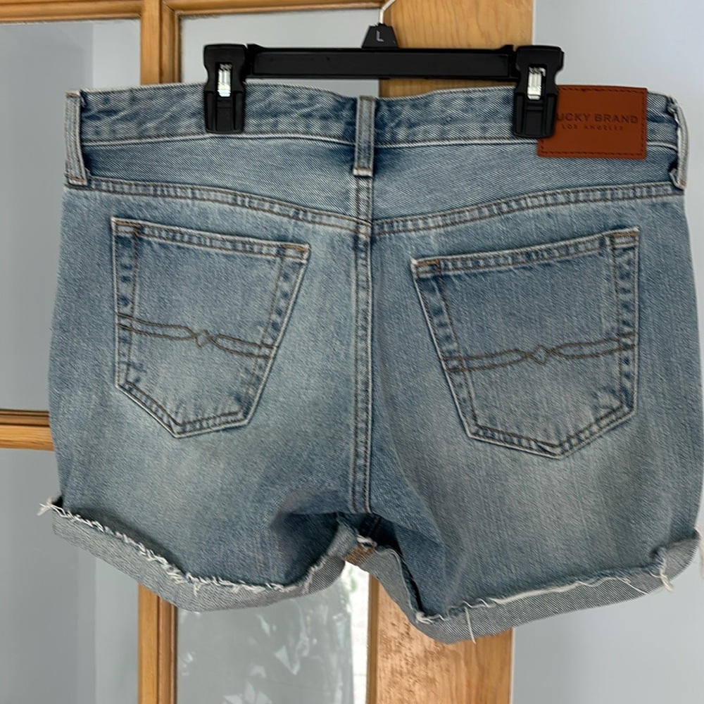 Like new lucky brand Jean shorts size 4 women’s